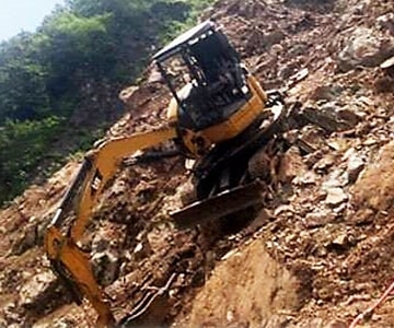 山腹法面工事
